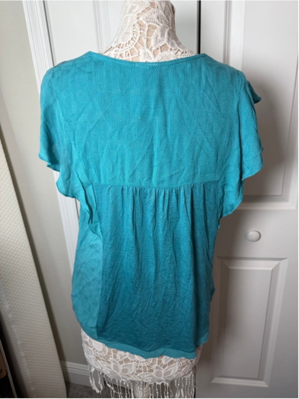 Knox Rose Teal Embroidered Short Sleeve Tee L EUC - Picture 2 of 6